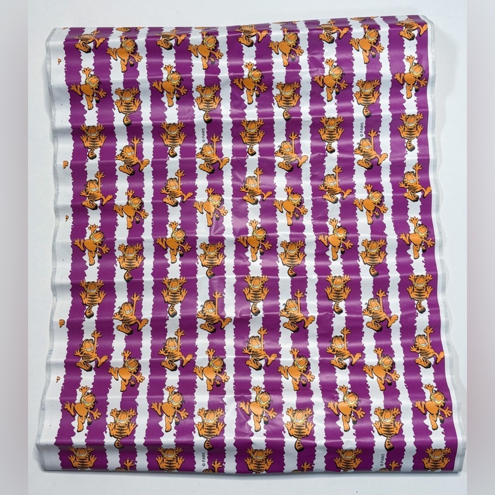 Vintage Garfield The Cat Clawing Wall Contact Paper Shelf Liner Adhesive Funny